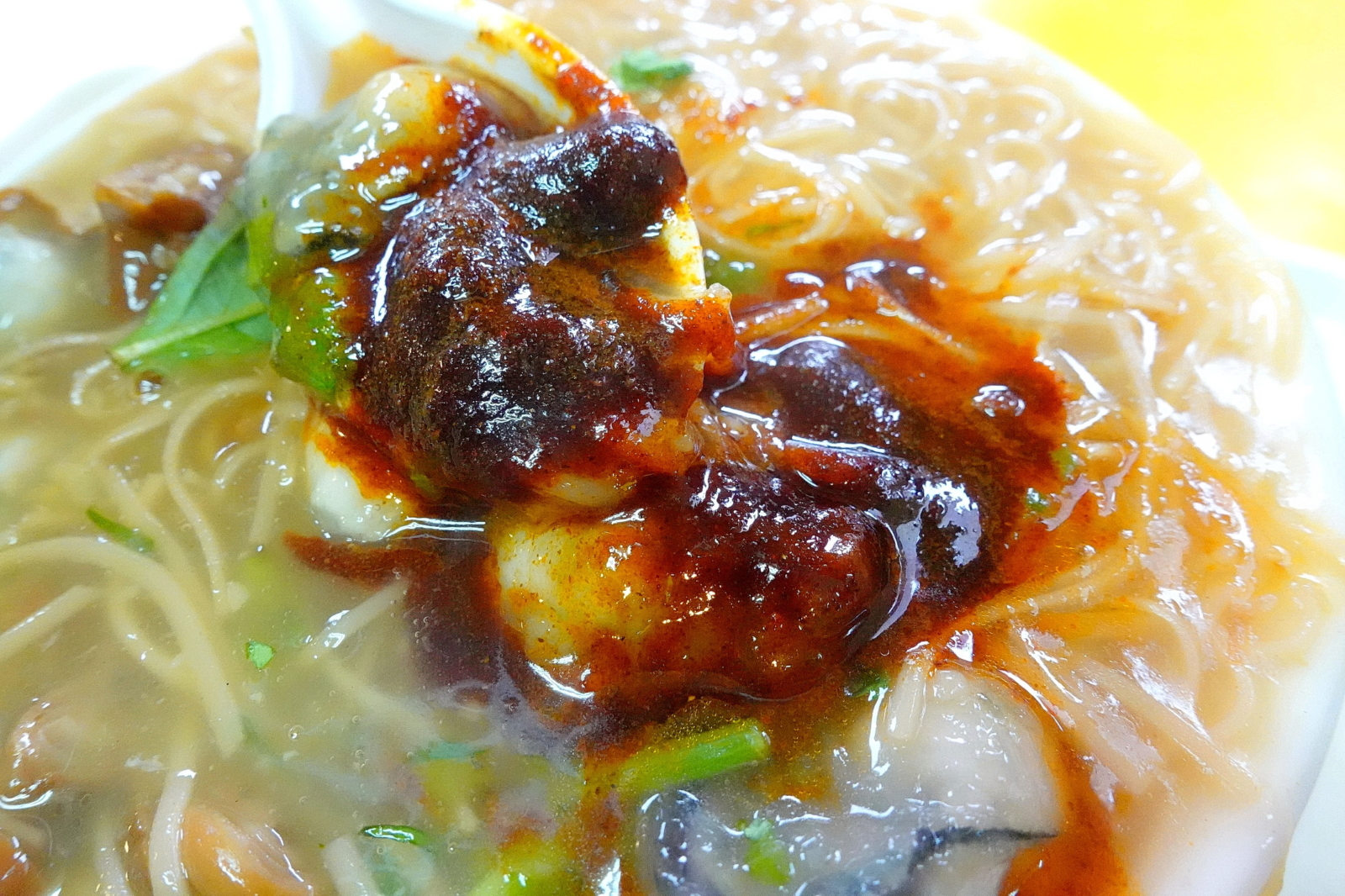Oyster Noodles with Spicy Sauce