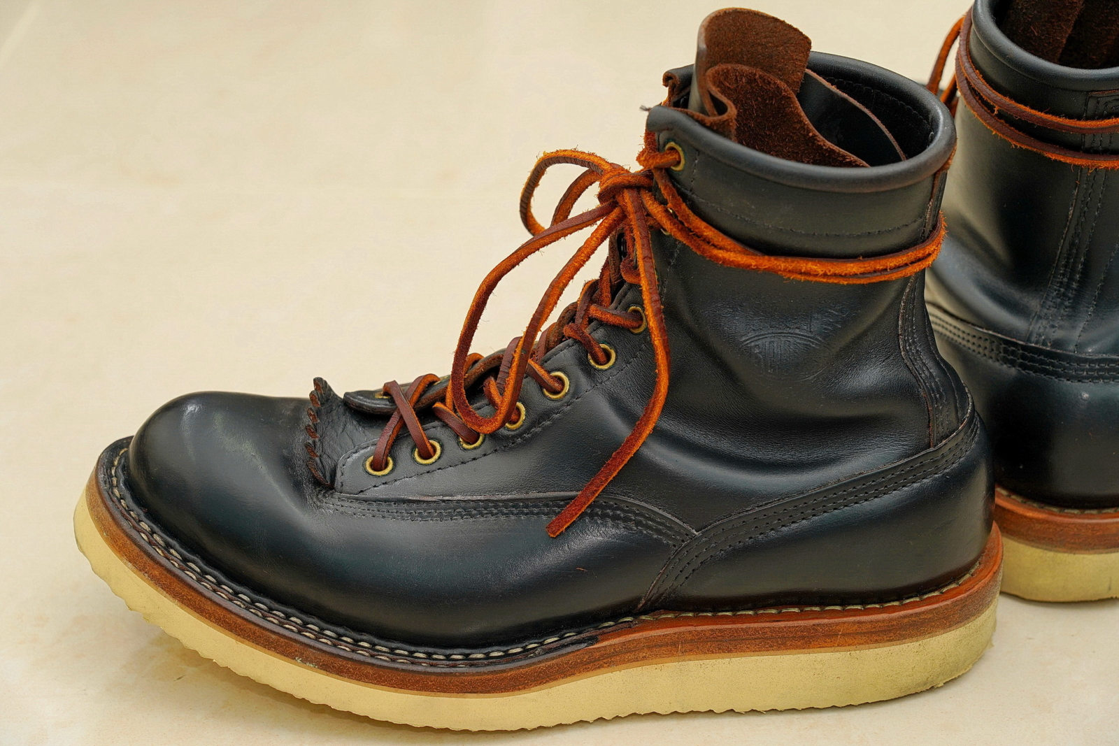White's Boots Lace to Toe Horween Black,Stylish Pose 4