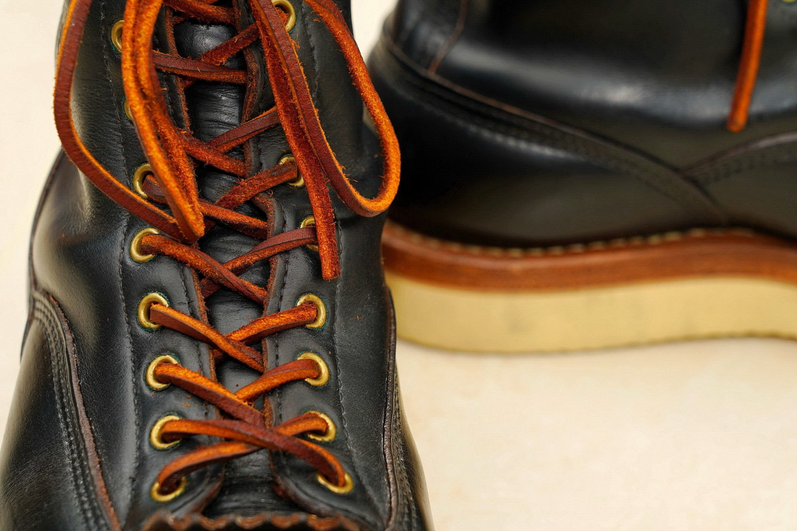 White's Boots Lace to Toe Horween Black,Stylish Pose 7