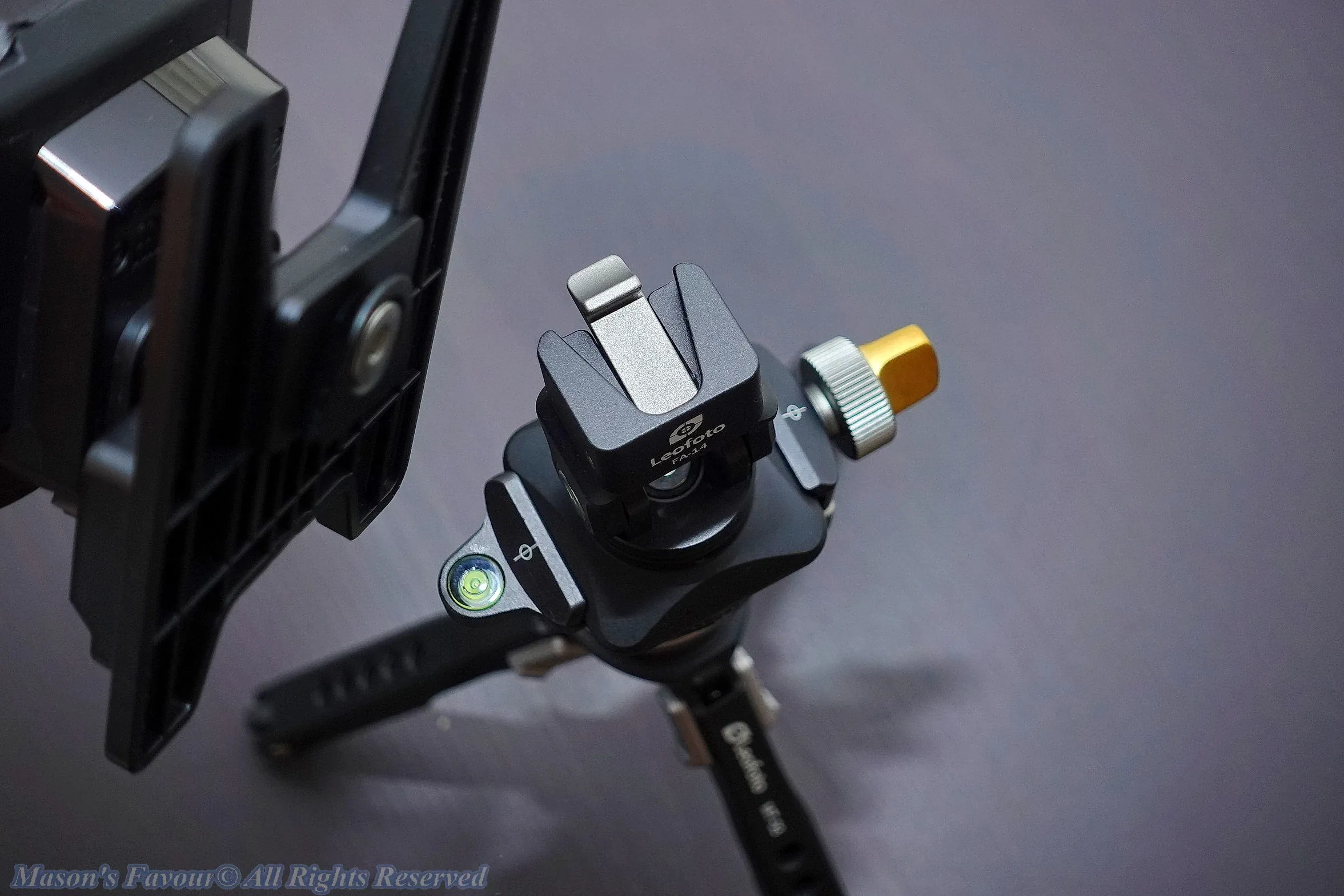 Leofoto MT-03、MBC-20、FA-14 & Strobe