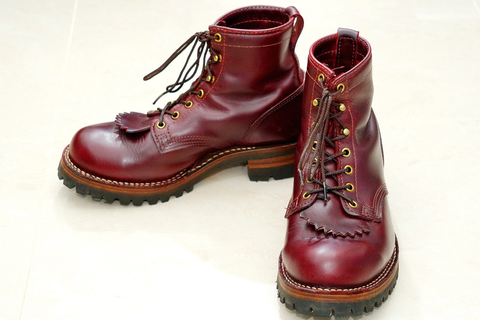 WESCO Boots Jobmaster Burgundy 酒紅七吋皮靴,Stylish Pose 13