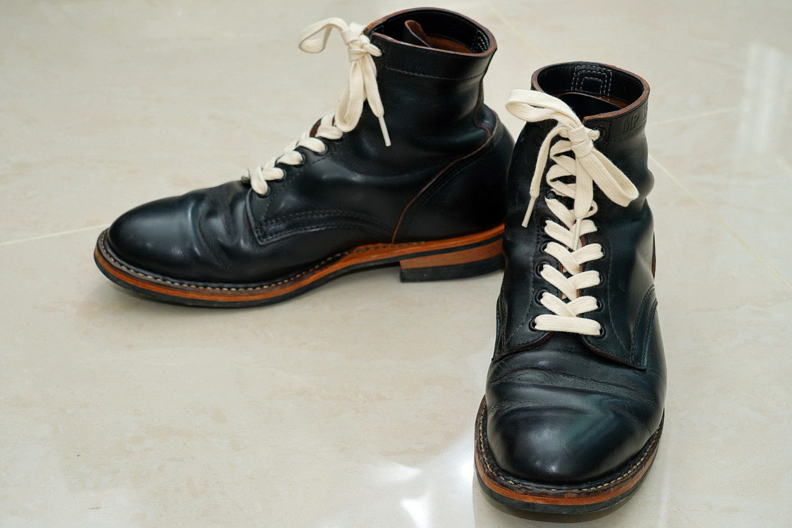 White's MP Service Boots 5Inches Horween CXL BLK 軍警靴, Stylish Pose 2