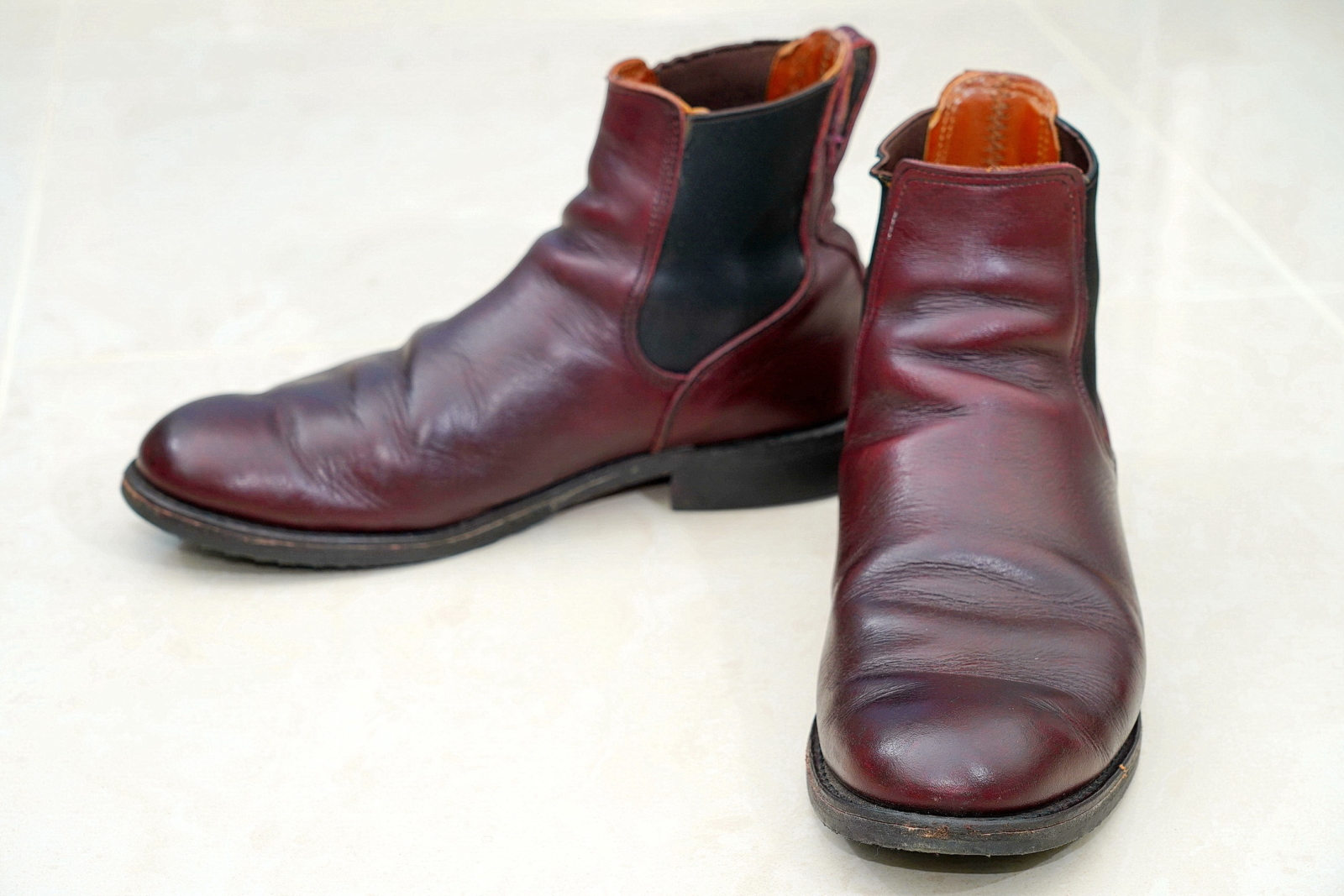 Red Wing 9077,Stylish Pose 1