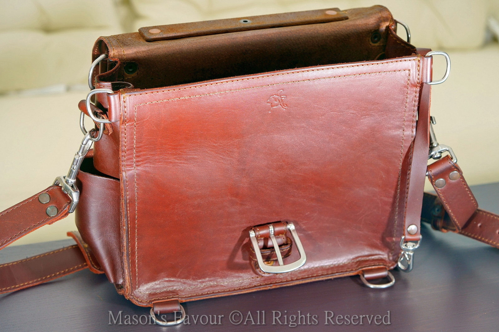 Saddleback Leather Satchel,開鞄1