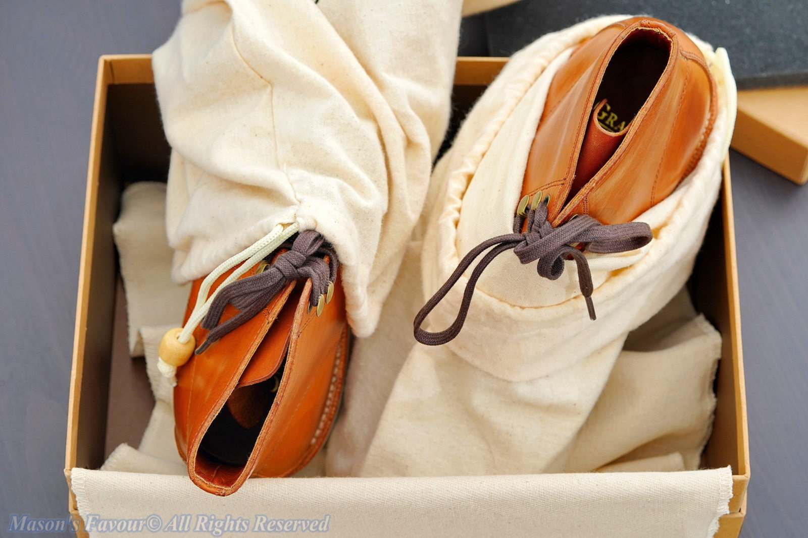 Grant Stone Brass Boot Saddle Tan - Shoe Bags