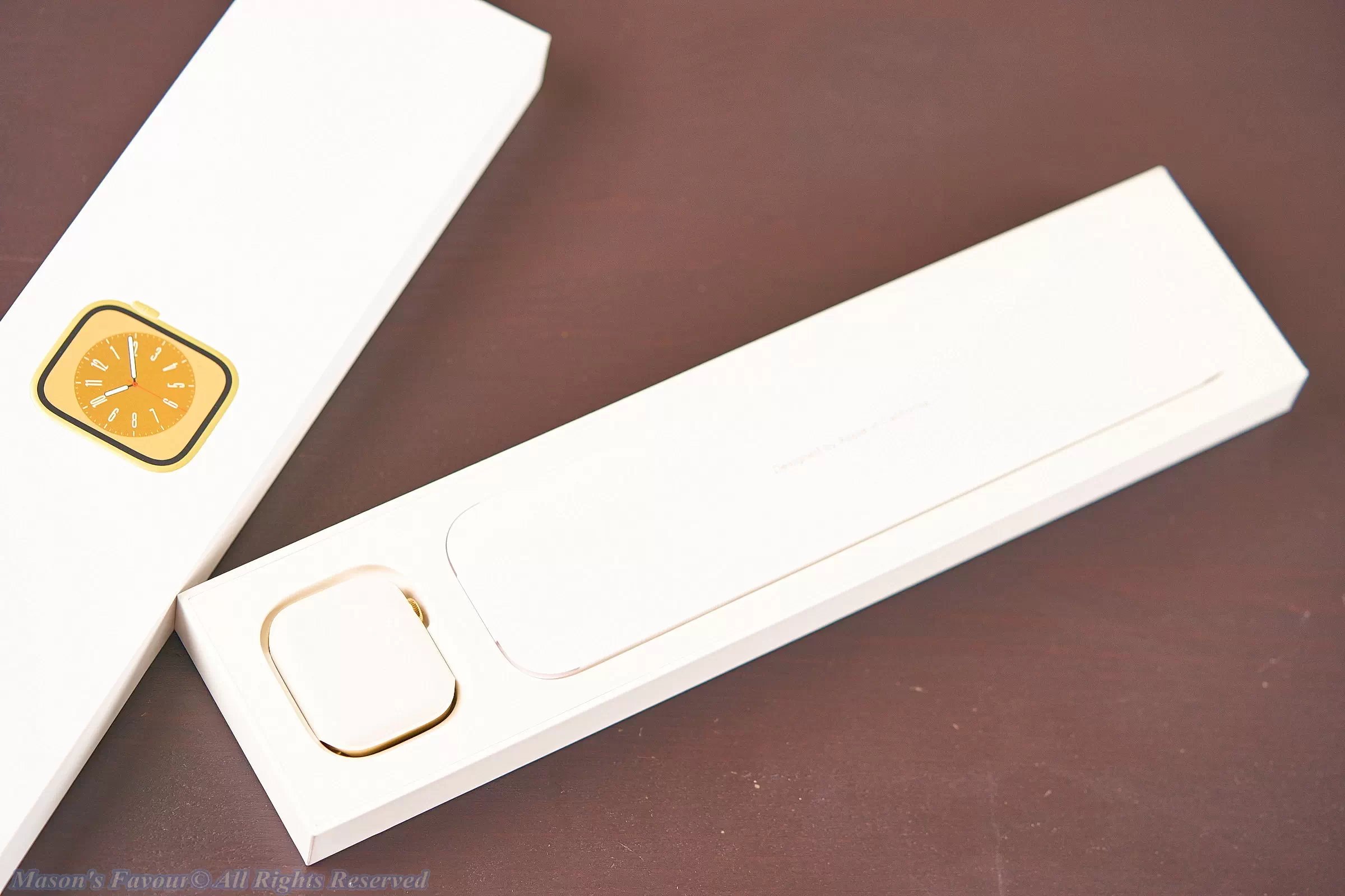 Apple Watch Series 8 - Unboxing