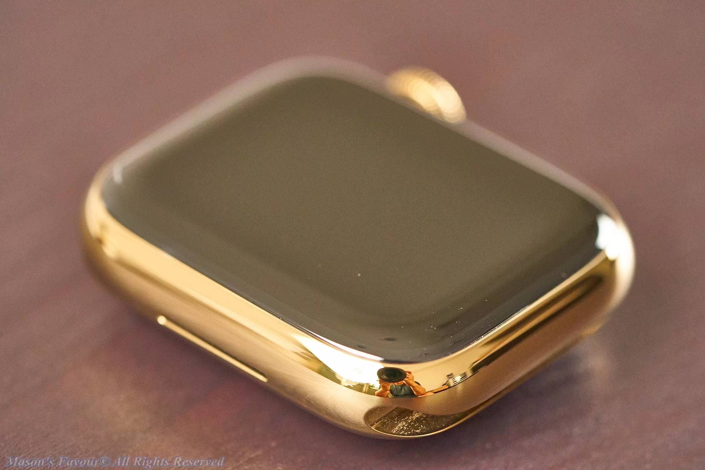 Apple Watch Series 8 - Watch Body, Perspective 2