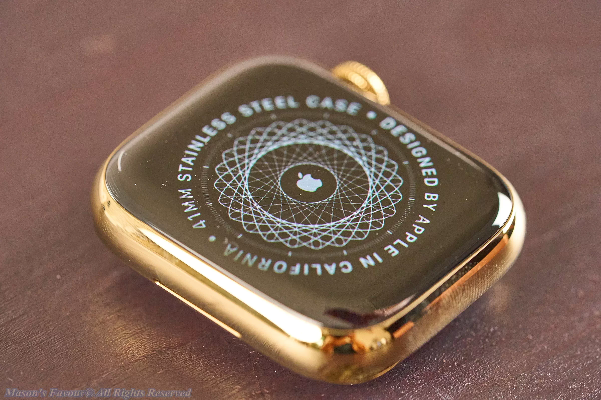 Apple Watch Series 8 - Booting