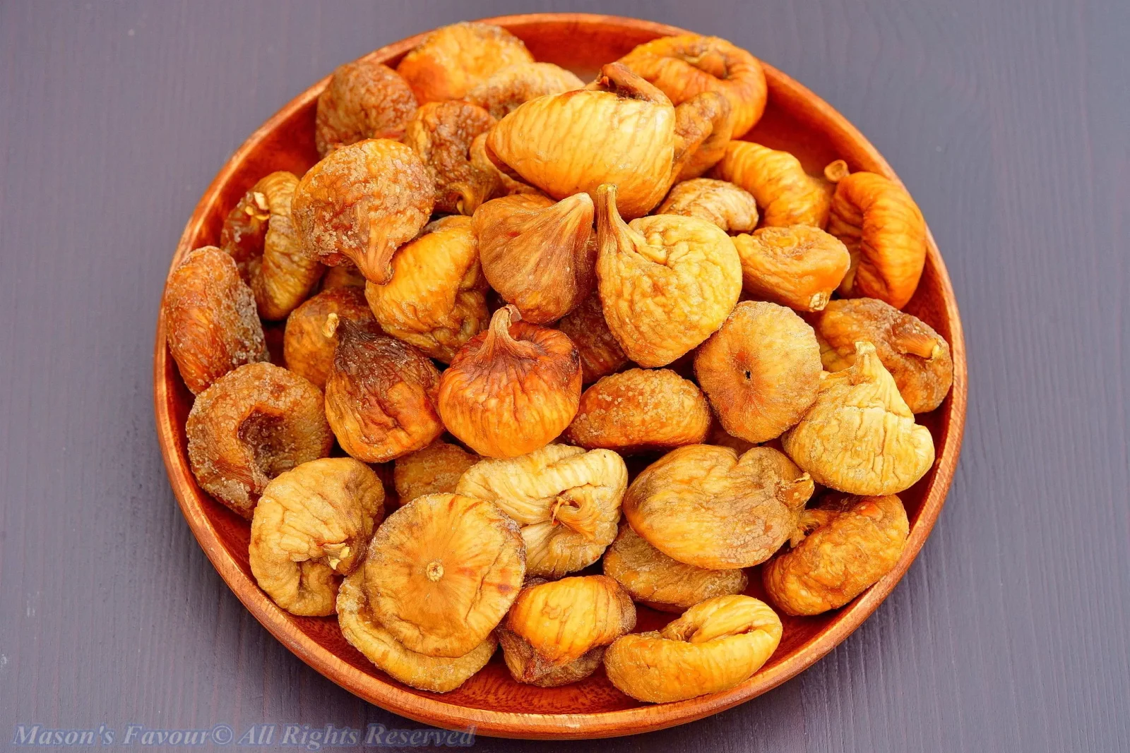 Costco Sunsational Dried Figs,無花果乾 - Dried Figs On Plate 3
