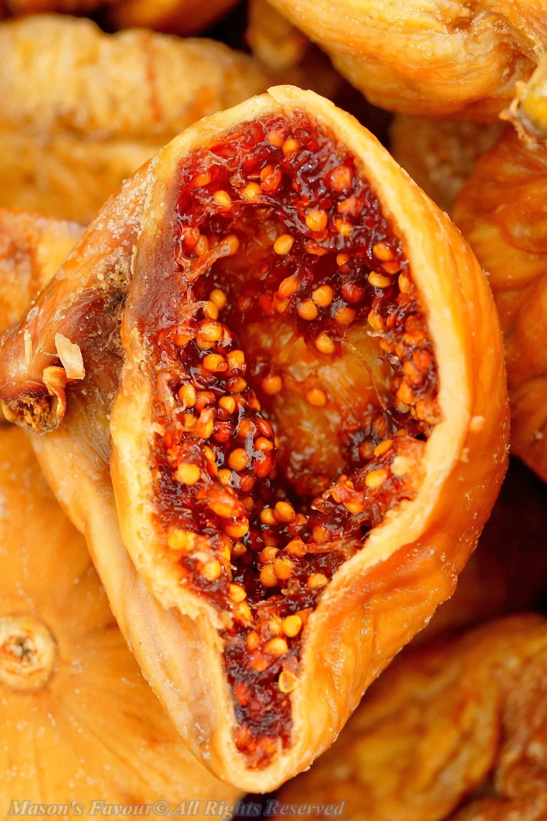 Costco Sunsational Dried Figs,無花果乾 - Dried Fig Cutout Section Enlarged View 1