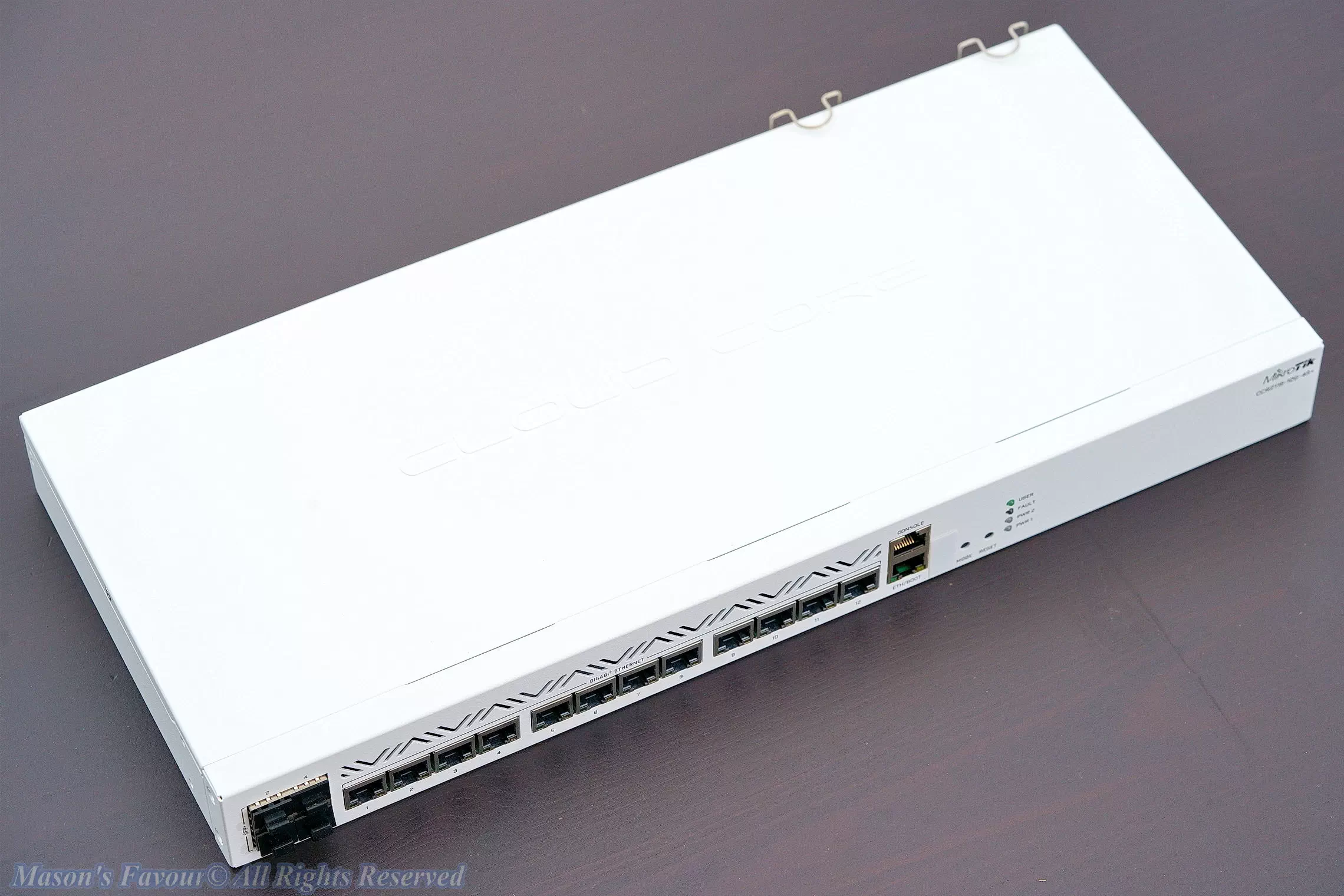 MikroTik CCR2116, Perspective 1