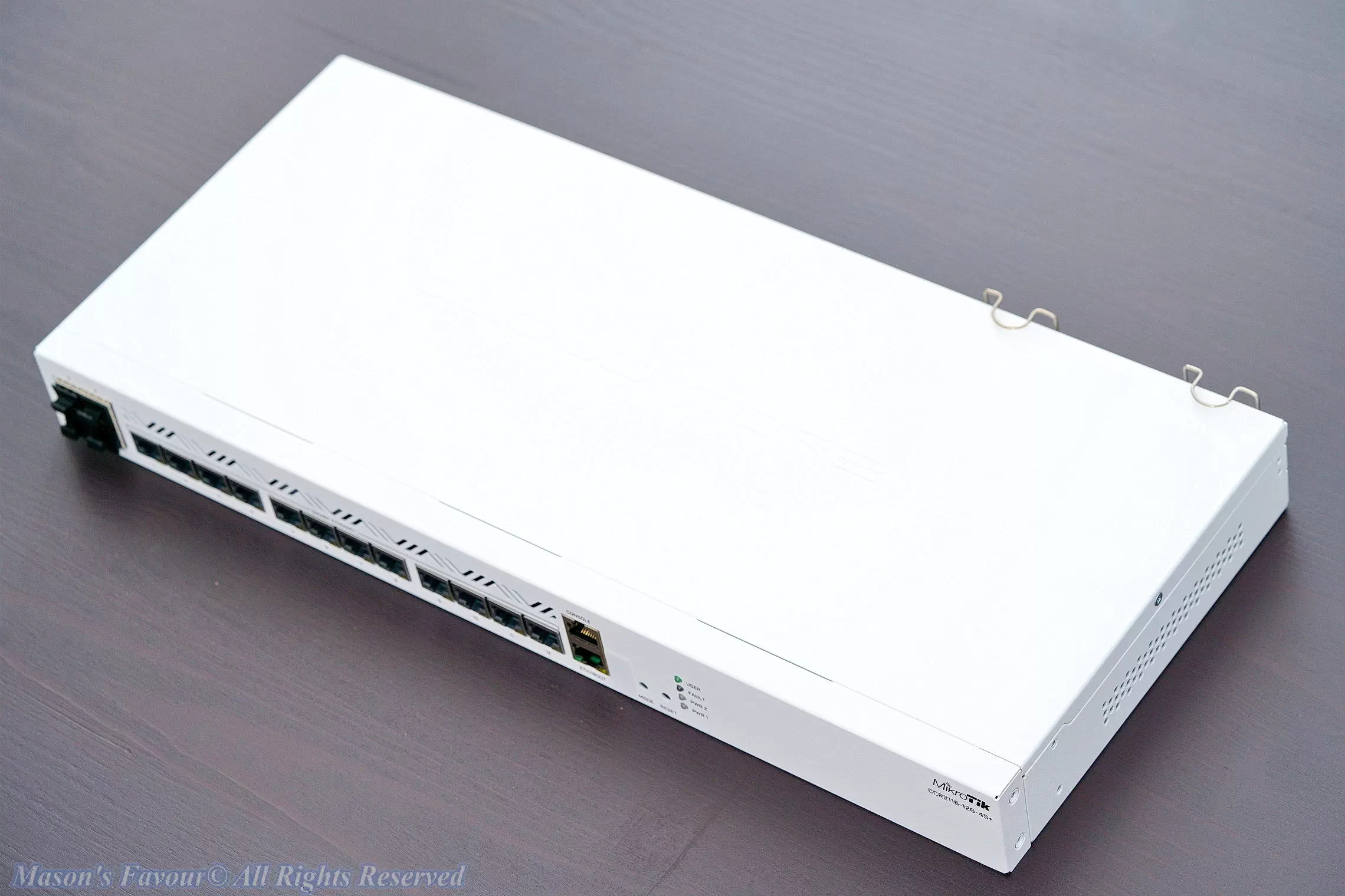 MikroTik CCR2116, Perspective 2