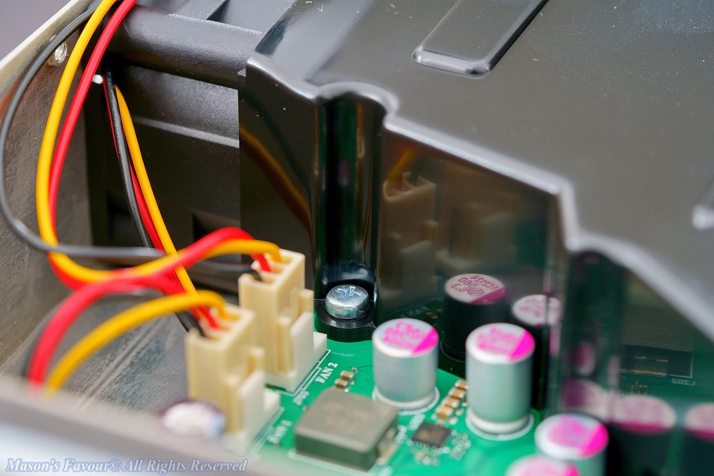 MikroTik CCR2116, Teardown, Fasteners of the Heatsink Air Duct 1