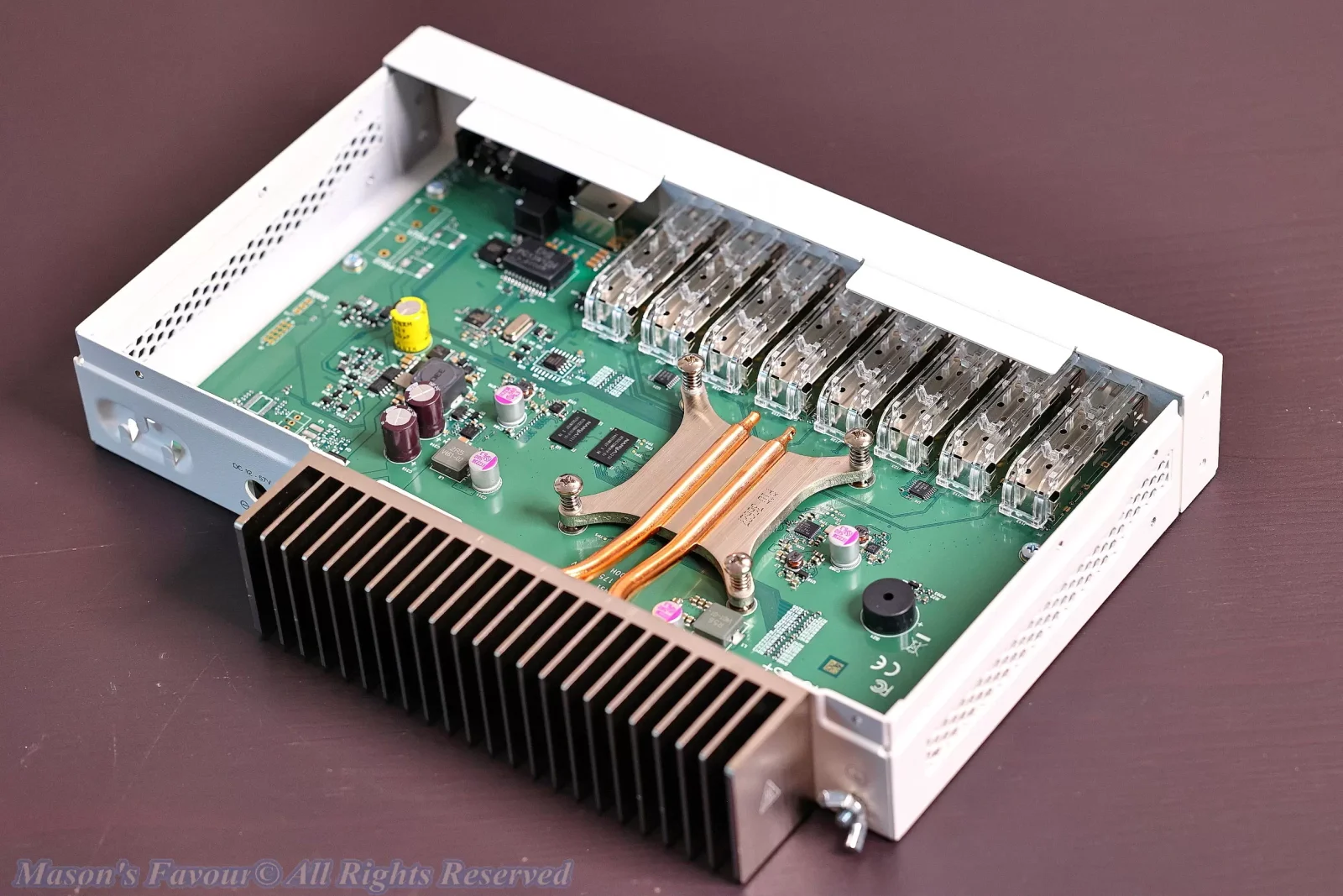 MikroTik CRS309-1G-8S+IN - Inside Configuration, Persective 3