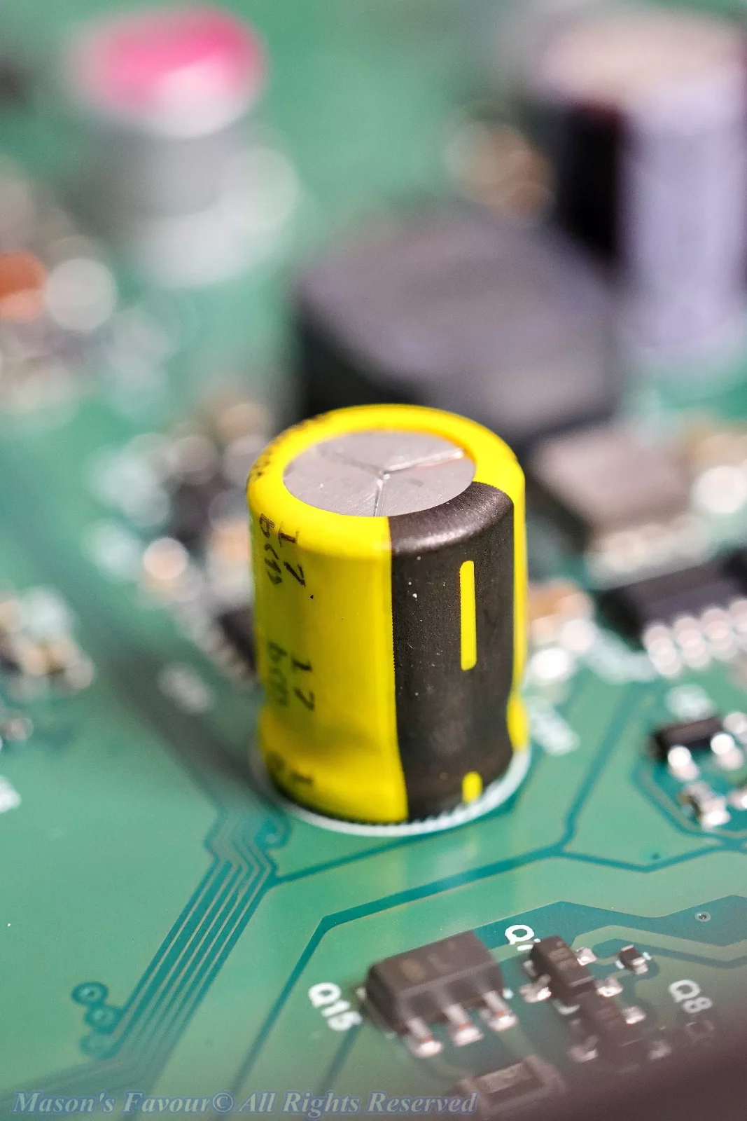 MikroTik CRS309-1G-8S+IN - Enlarged Perspective, Electrolytic Capacitor