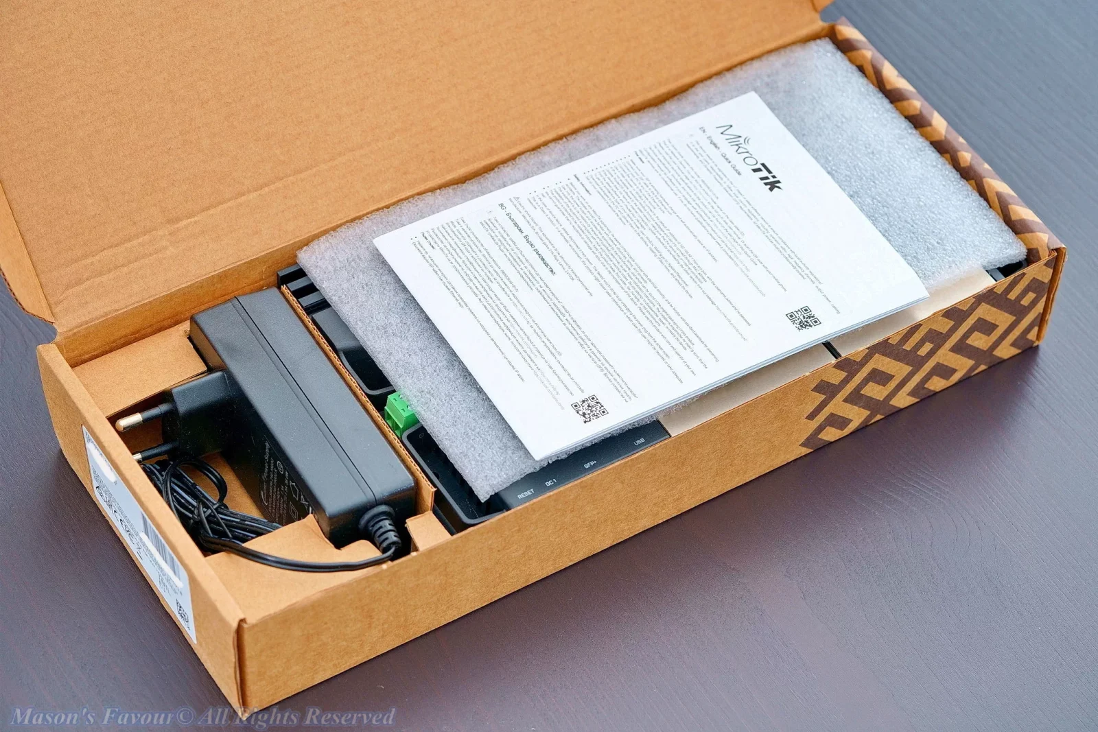 MikroTik RB5009UG+S+IN - UnBox