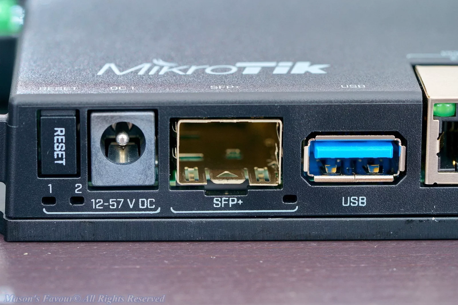 MikroTik RB5009UG+S+IN - DC Power IN, SFP+, USB3