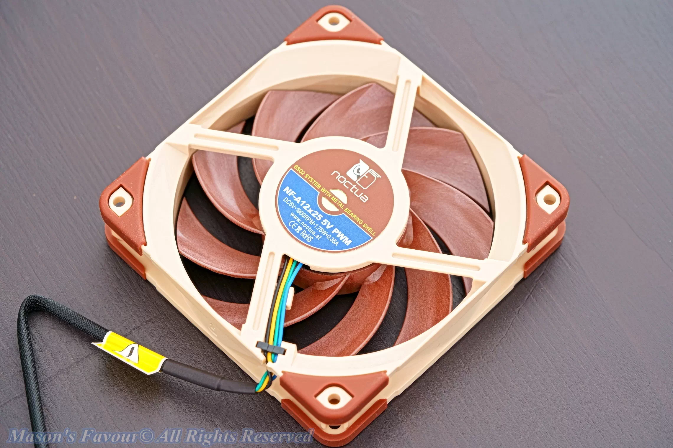 Noctua A12X25 5V PWM - Fan, Rear on the Desk