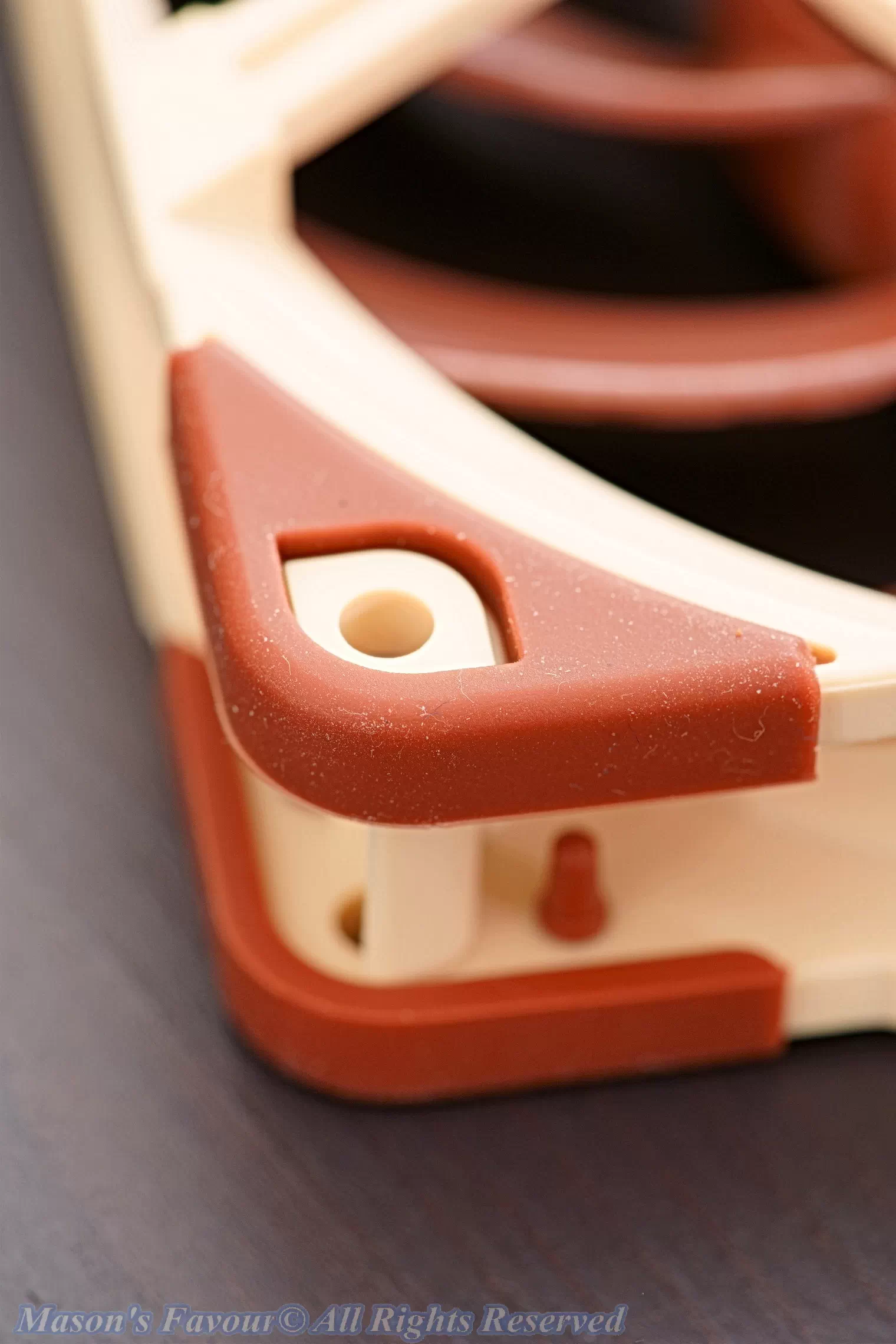 Noctua A12X25 5V PWM - Corner Rubber Pad