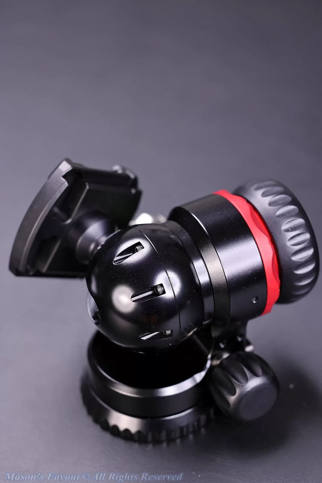 PromediaGear PMG BH-1 Ball Head - Operation of the Ball with the Clamp 5