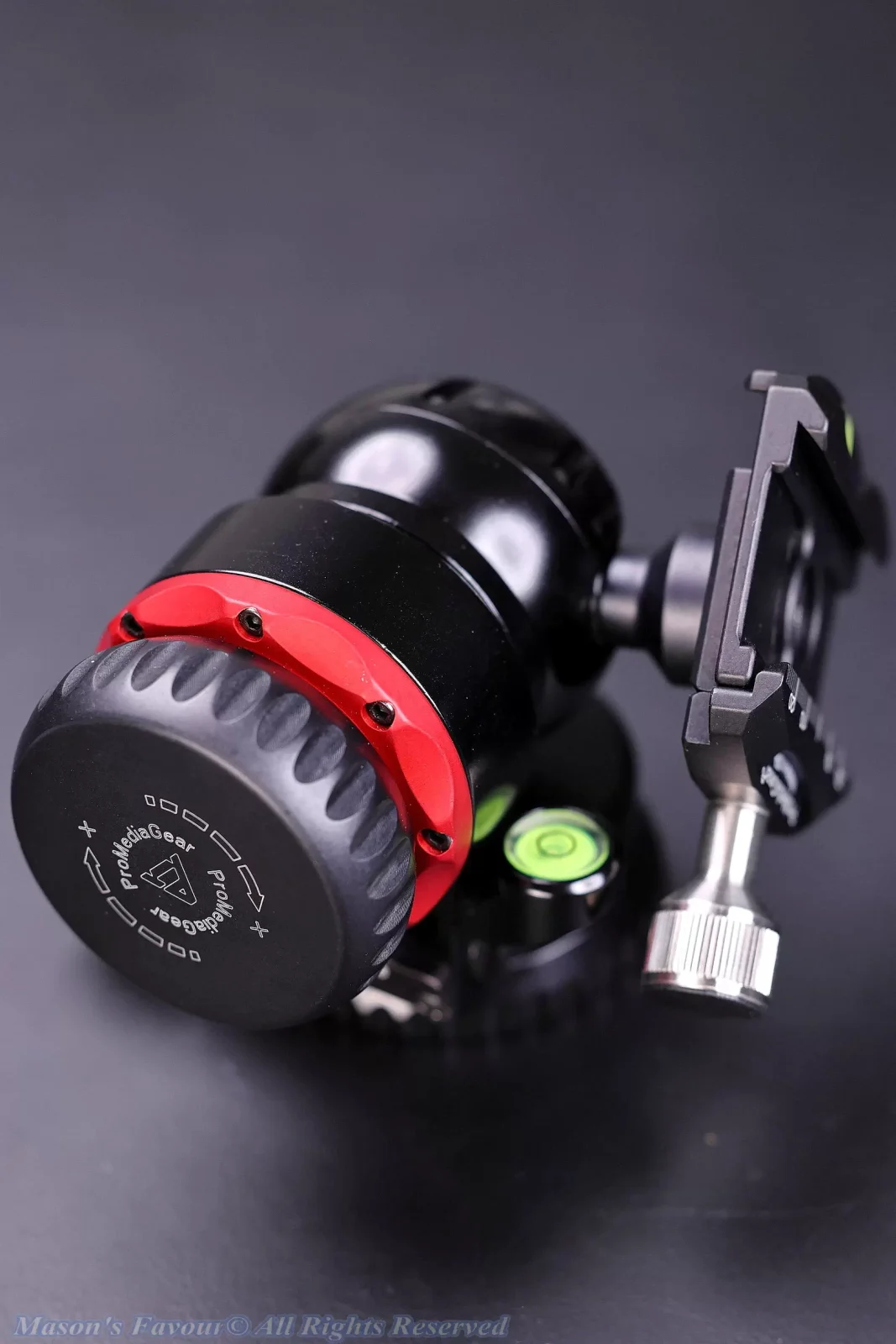 PromediaGear PMG BH-1 Ball Head - Operation of the Ball with the Clamp 7