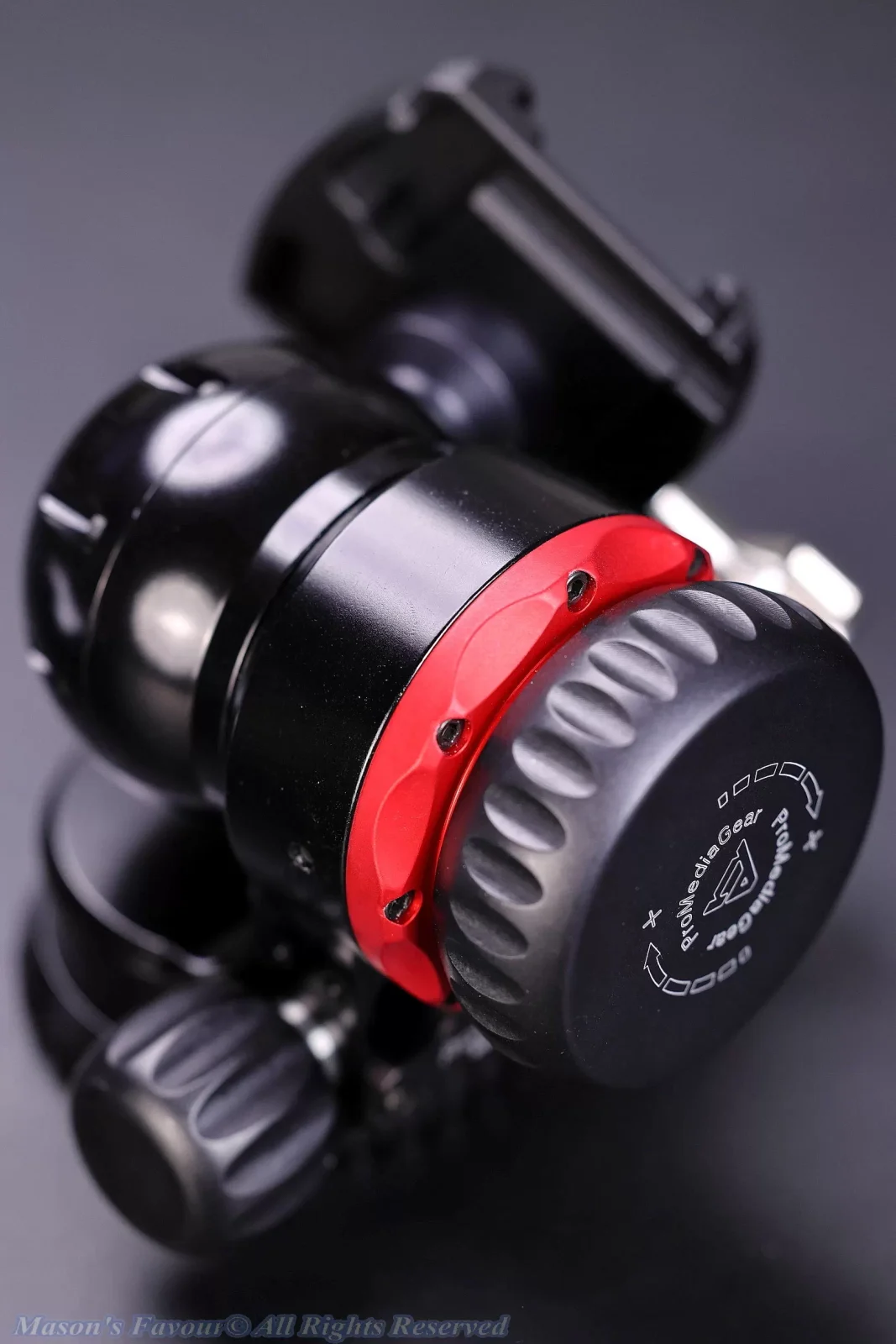 PromediaGear PMG BH-1 Ball Head - Operation of the Ball with the Clamp 8