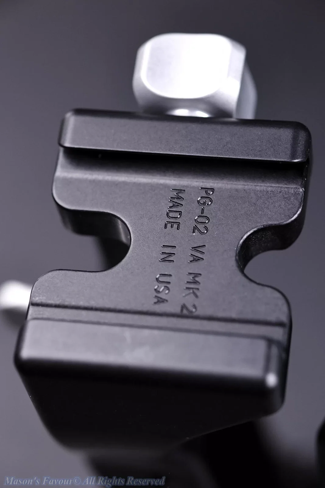 Really Right Stuff (RRS) PG-02MKII - Vertical Arm Marco - (Arca Swiss) Jaw Lock Clamp 2