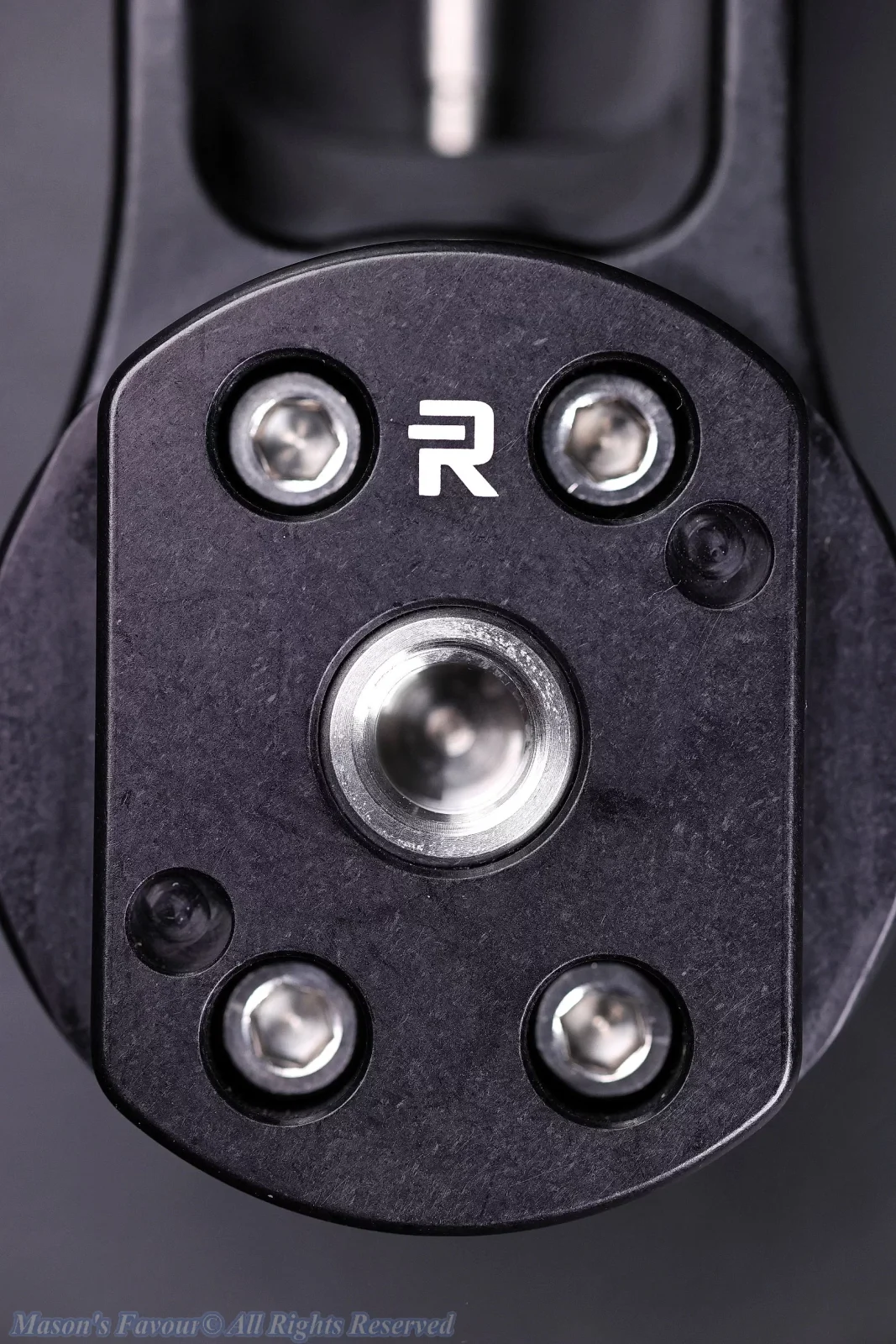 Really Right Stuff (RRS) PG-02MKII - Horizontal Base Marco - Panning Cylinder with integrated Arca Swiss Plate & Stainless Cylinder in wich a 3/8" Screw Hole is formed 1