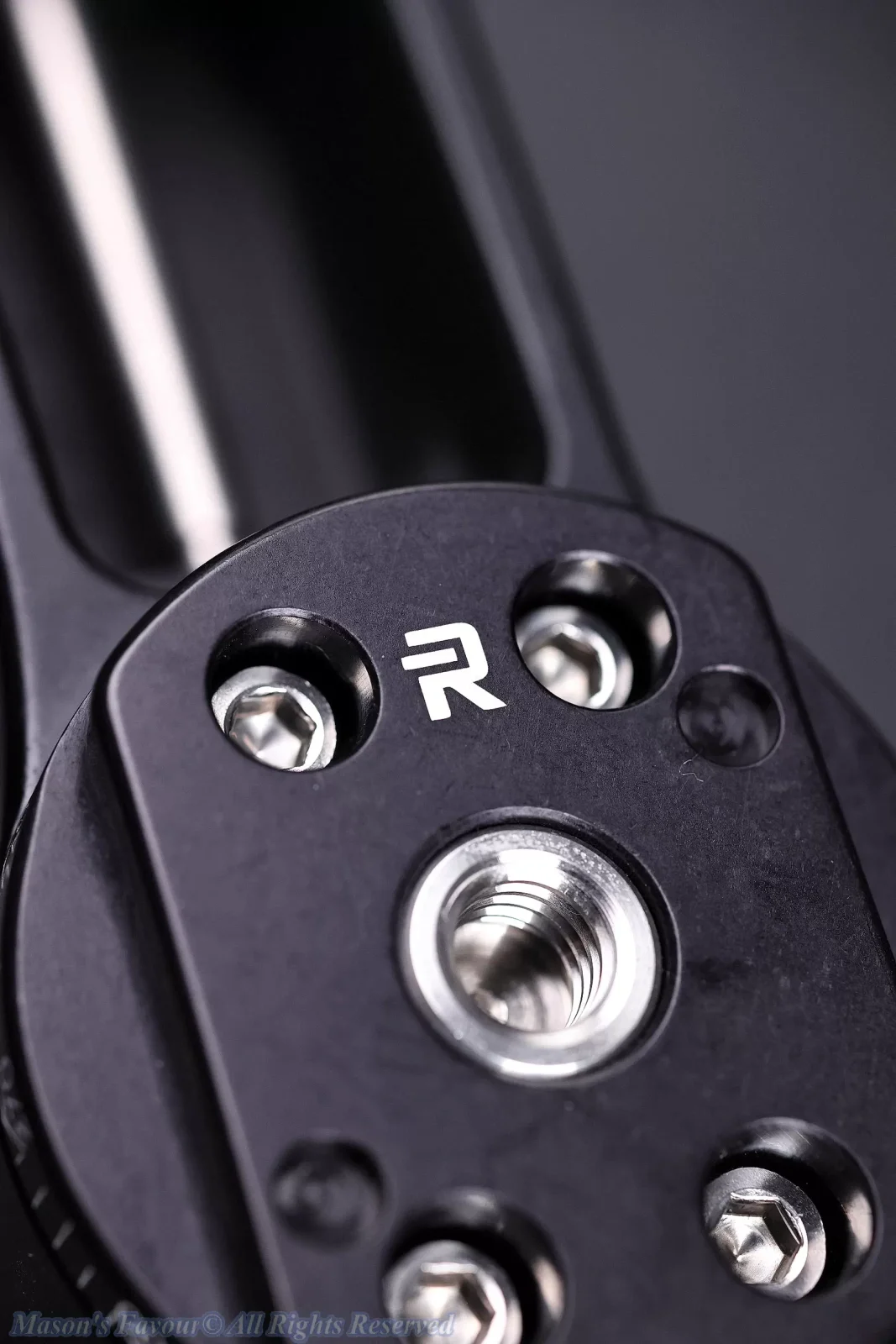 Really Right Stuff (RRS) PG-02MKII - Horizontal Base Marco - Panning Cylinder with integrated Arca Swiss Plate & Stainless Cylinder in wich a 3/8" Screw Hole is formed 3