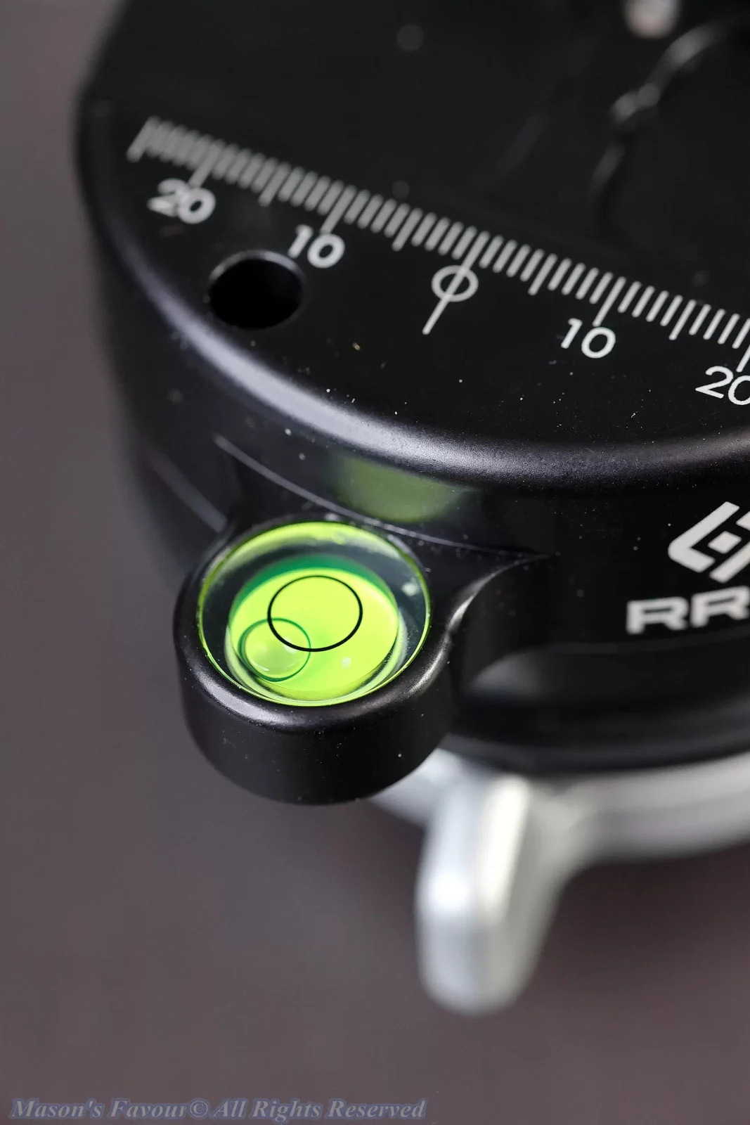 Really Right Stuff (RRS) TA-2U-LC Lever-Release Leveling Base - Spirit Level