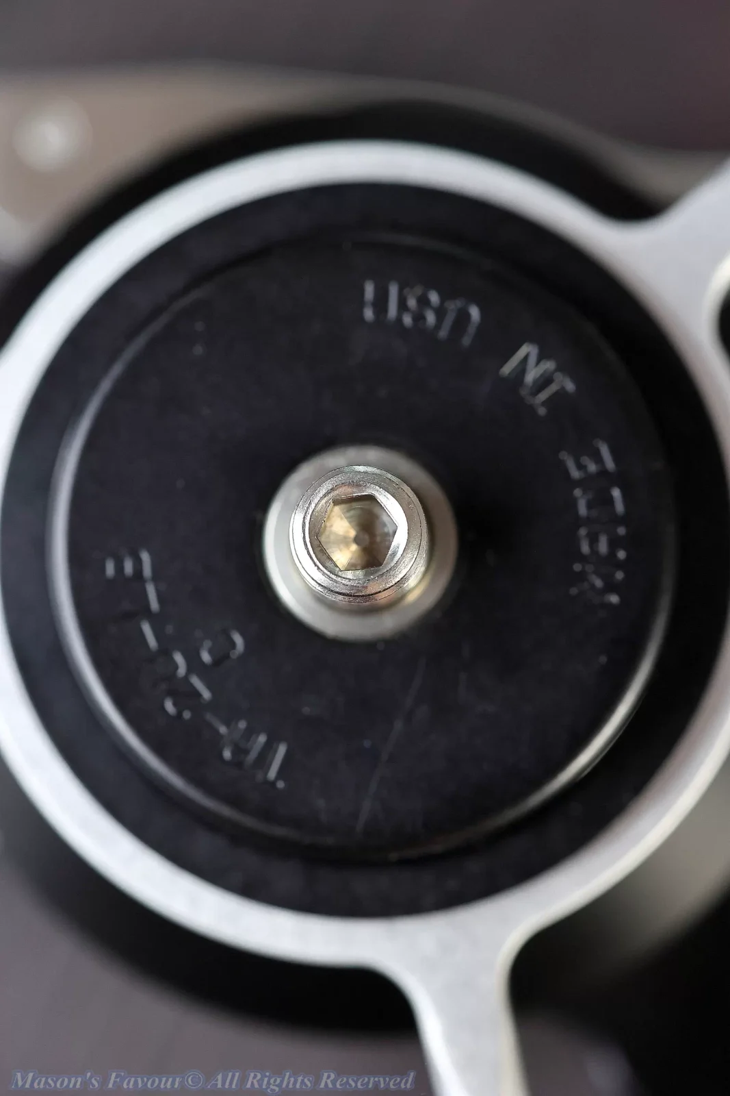 Really Right Stuff (RRS) TA-2U-LC Lever-Release Leveling Base - 3/8" Screw on the bottom of the Base, Enlarged View 2