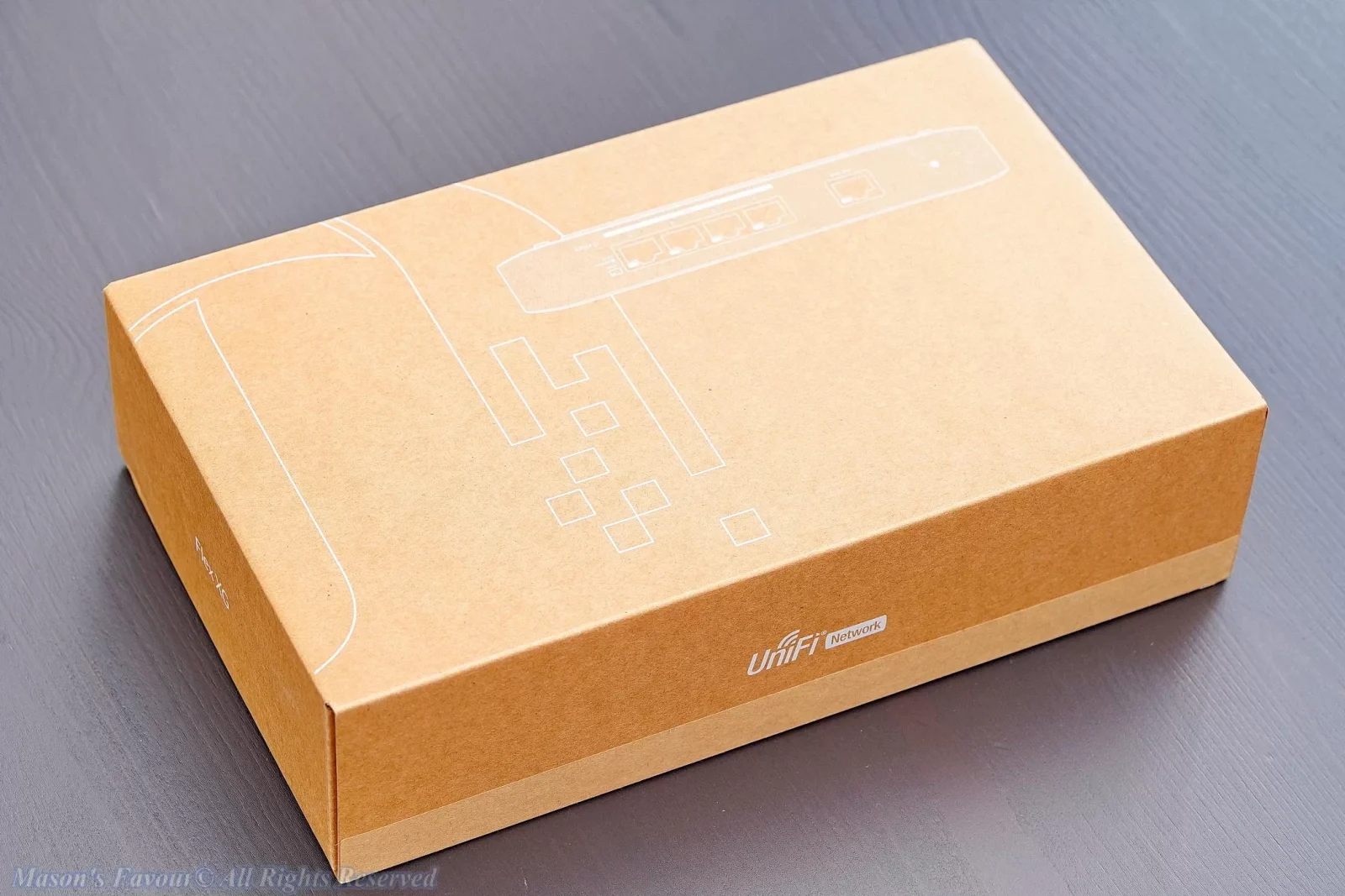 Ubiquiti UniFi Flex XG 10Gbe Switch - Box