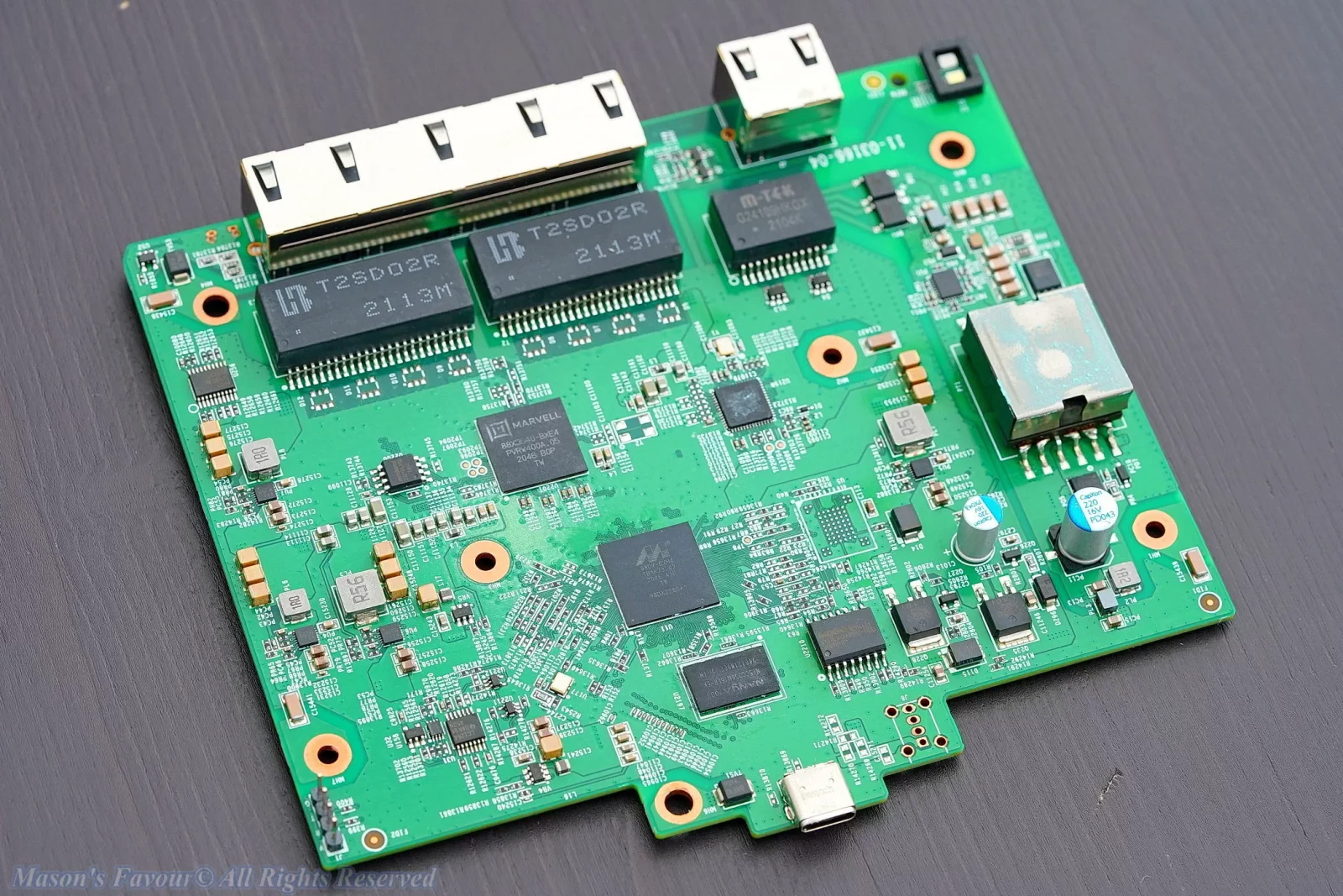 Ubiquiti UniFi Flex XG 10Gbe Switch - PCB and Chips thereon, Perspective 1