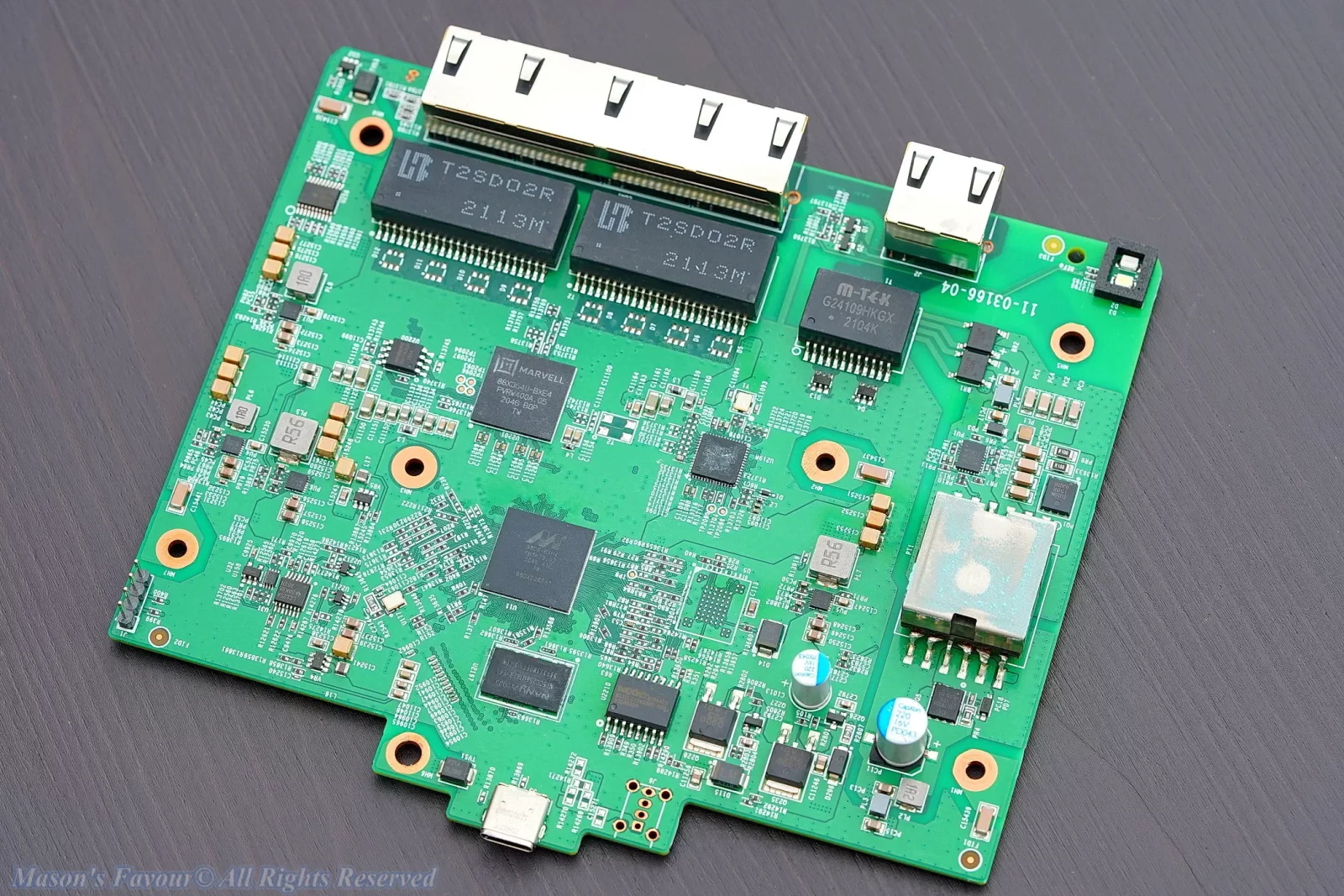 Ubiquiti UniFi Flex XG 10Gbe Switch - PCB and Chips thereon, Perspective 2