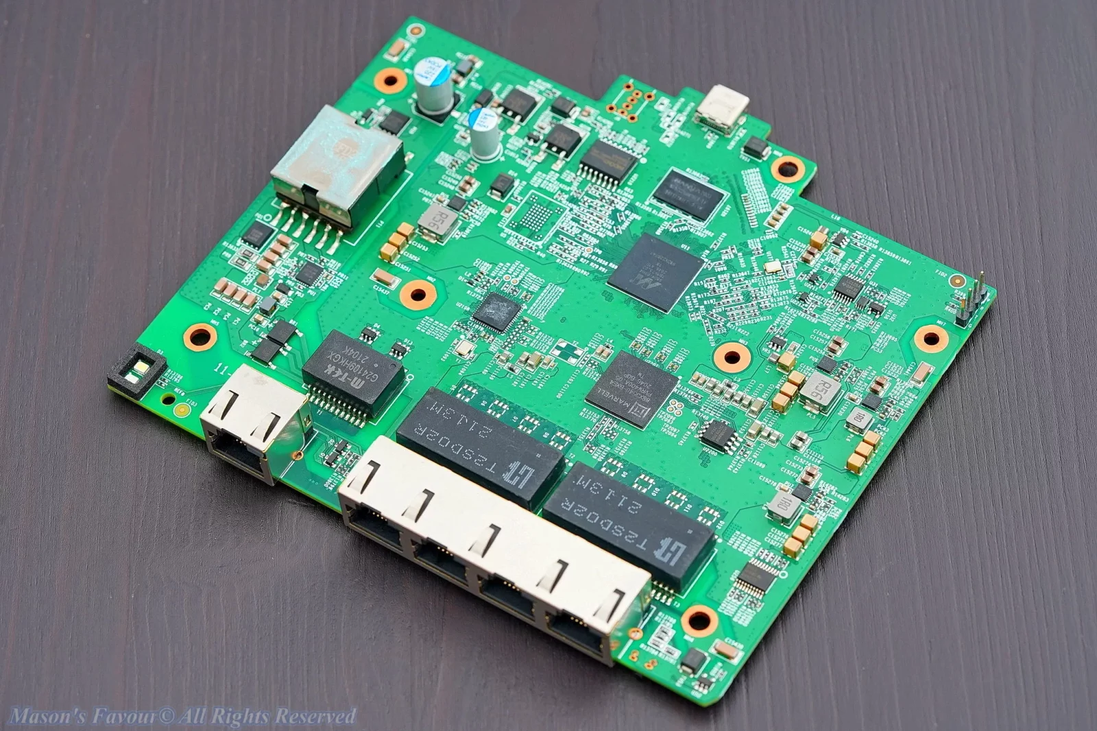 Ubiquiti UniFi Flex XG 10Gbe Switch - PCB and Chips thereon, Perspective 4