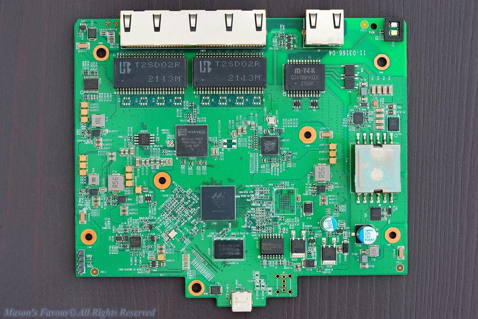 Ubiquiti UniFi Flex XG 10Gbe Switch - PCB and Chips, Top View
