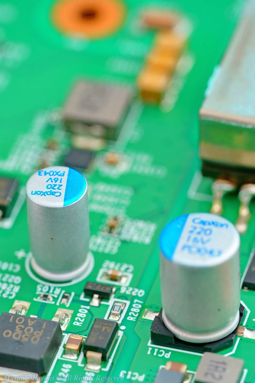 Ubiquiti UniFi Flex XG 10Gbe Switch - Conductive Polymer Aluminum Solid Capacitors, Thumb up Again!!!!