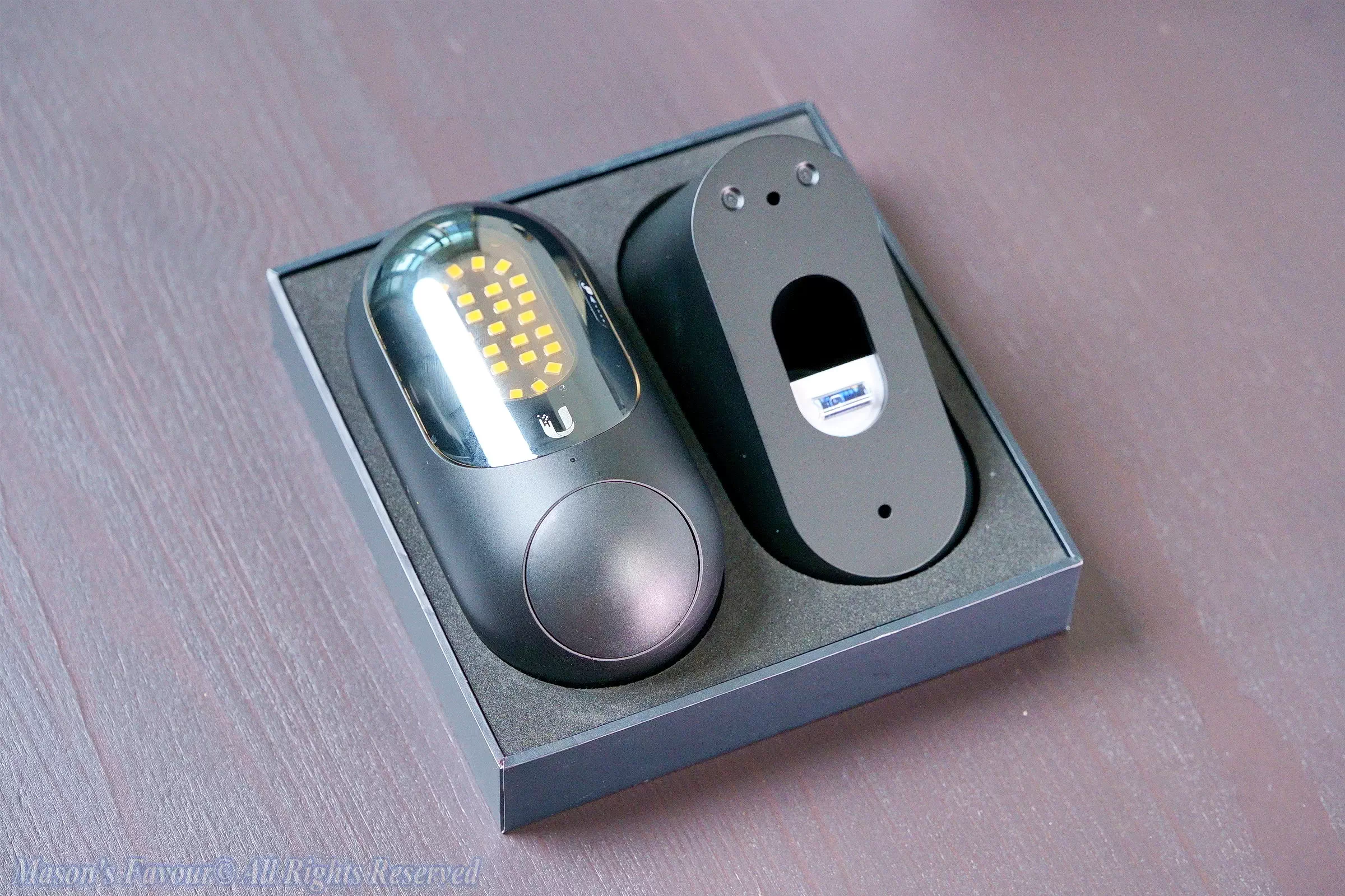 UniFi-Smart-Flood-Light - UnBoxing