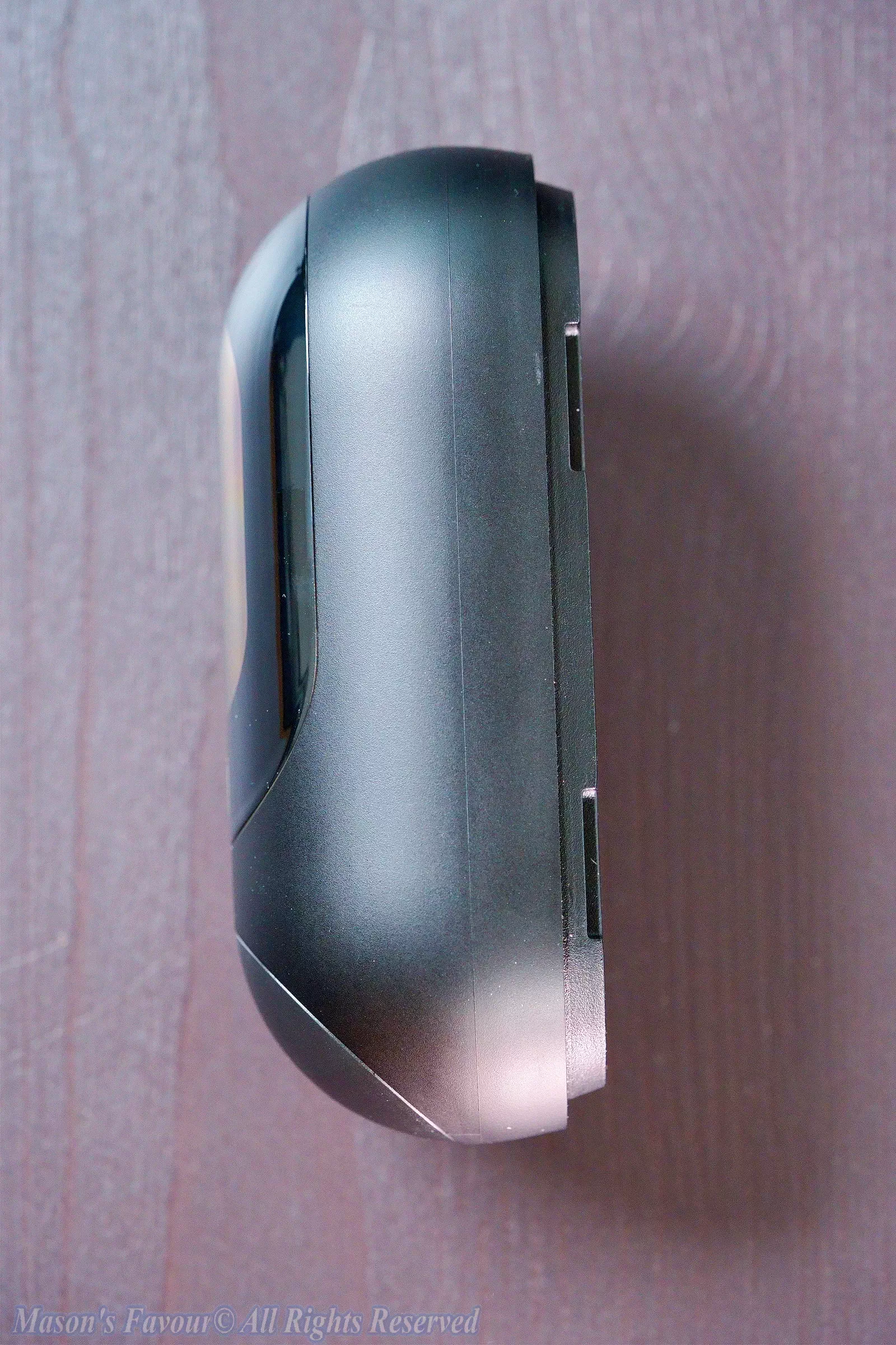 UniFi-Smart-Flood-Light - Right Side