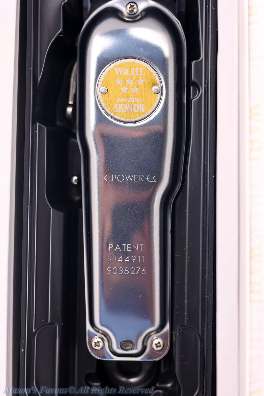 Wahl Pro Cordless Senior Metal Edition - Unboxing, enlarged view of the hair clipper
