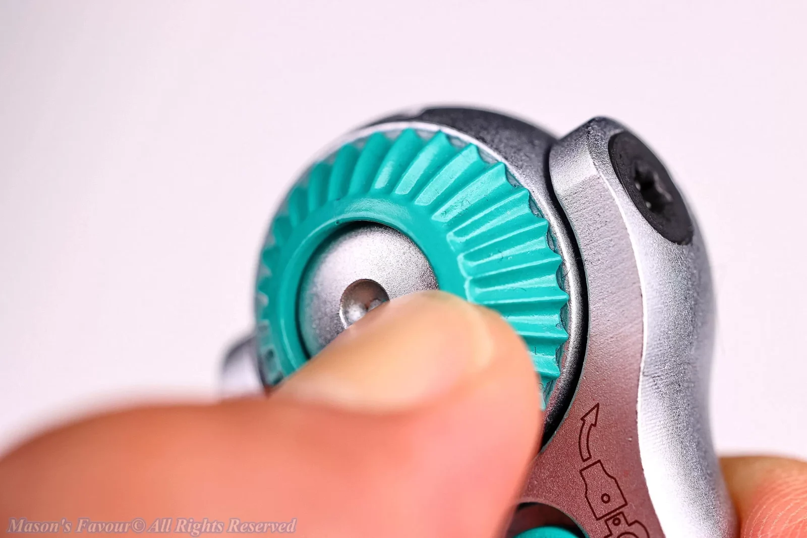 Wera KK-ZYKLOP-1/4" Ratchet Wrench Set - Eyeball Connector, Release (Unlock) State, by Pressing the Button 2