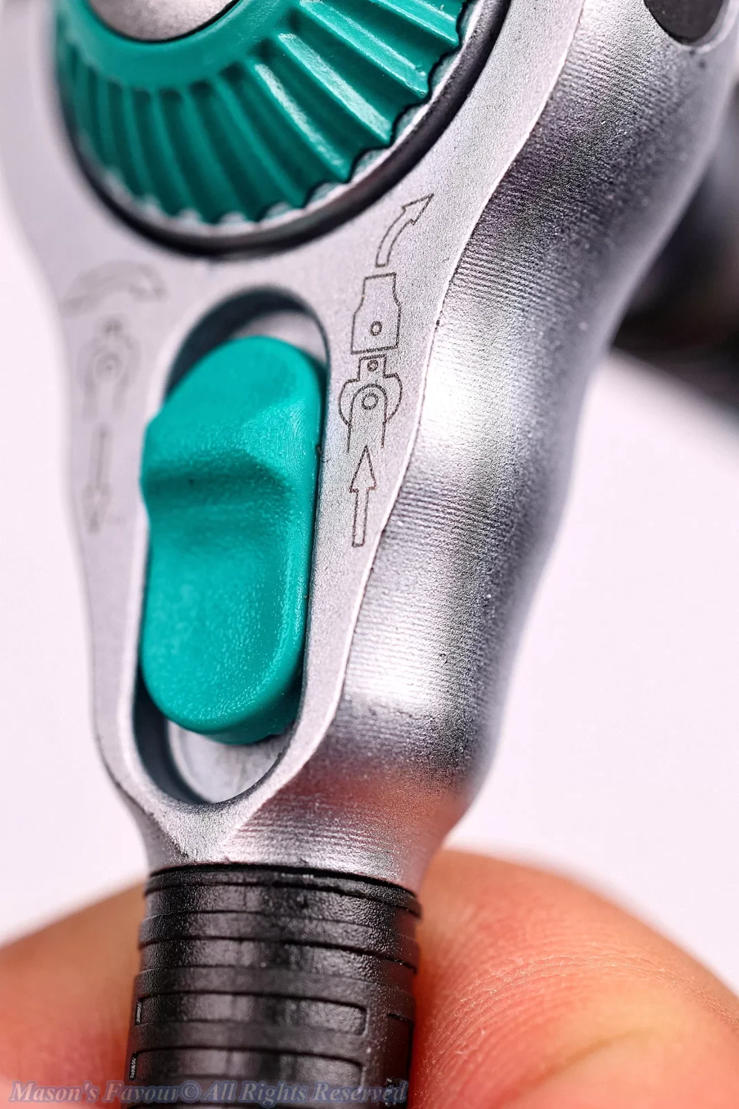 Wera KK-ZYKLOP-1/4" Ratchet Wrench Set - Hands-On 3