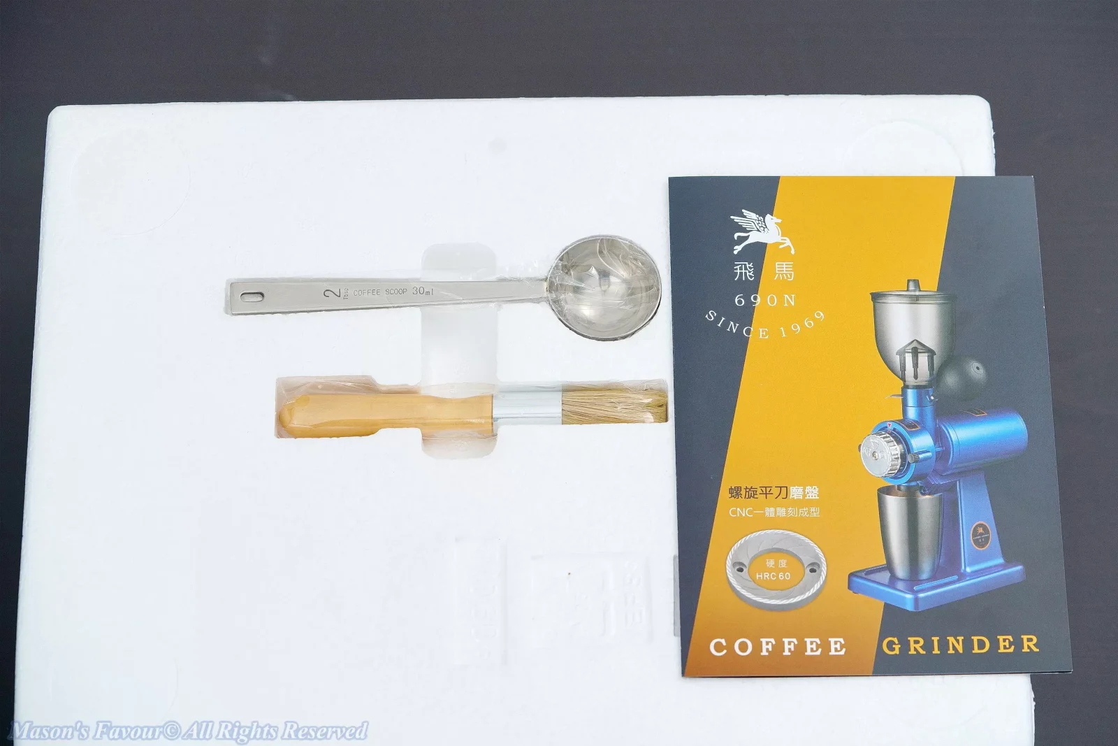 Yang-Chia Machine Coffee Grinder 690N - Unboxing 1